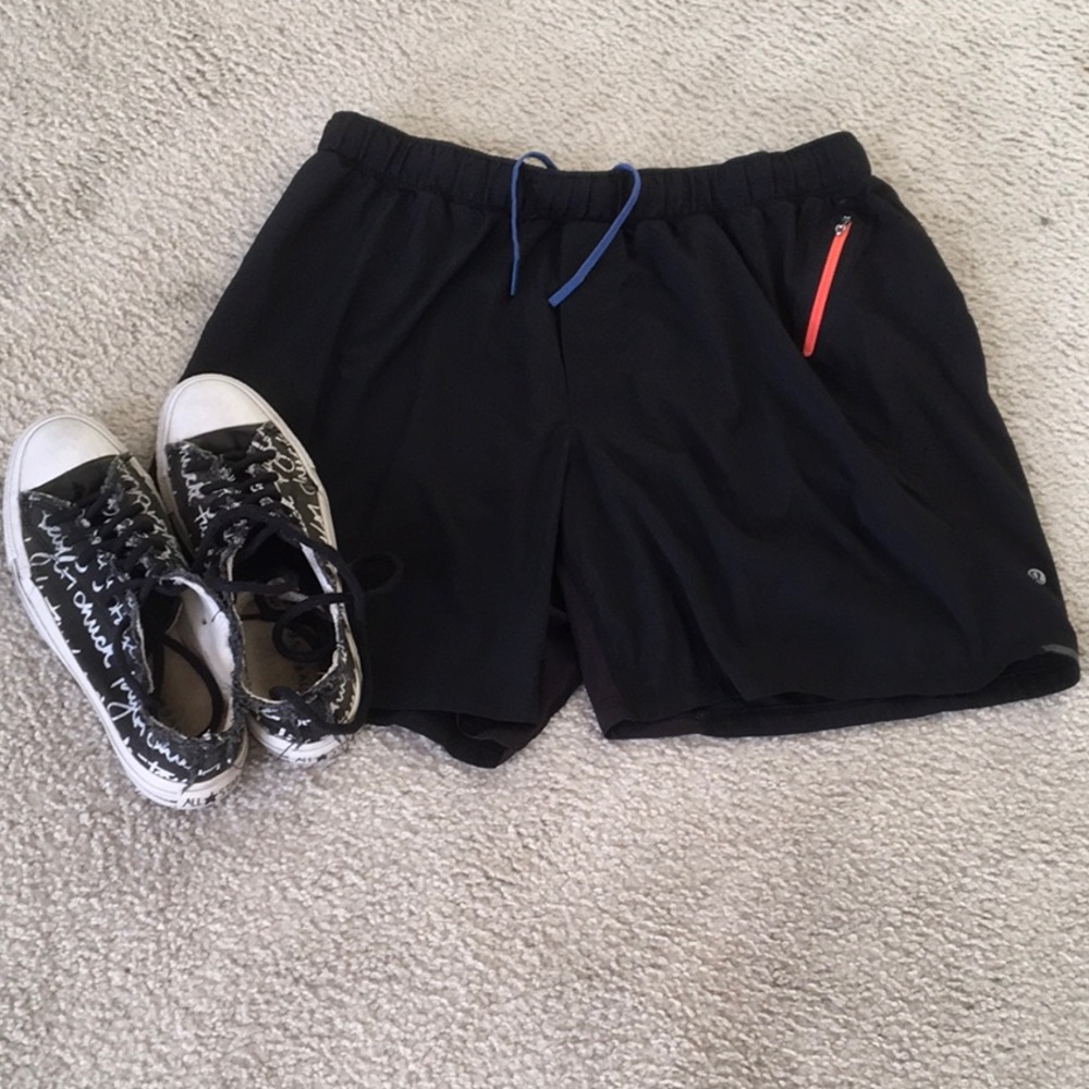 LULULEMON/BLACK-NYLON SHORTSwORANGE TRIM ZIP POCKET - Picture 5 of 6